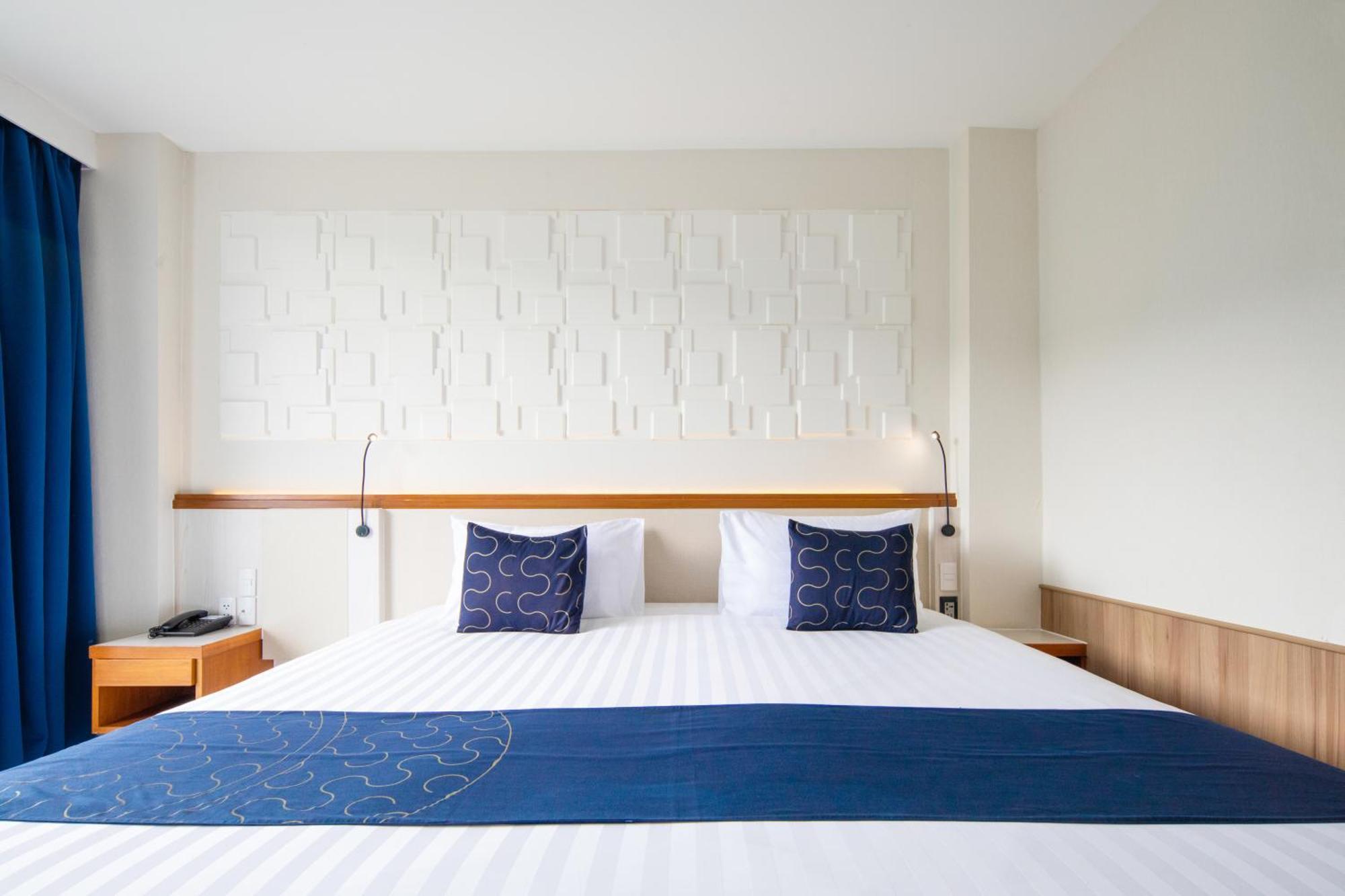 Hotel Sira Grande And - Sha Extra